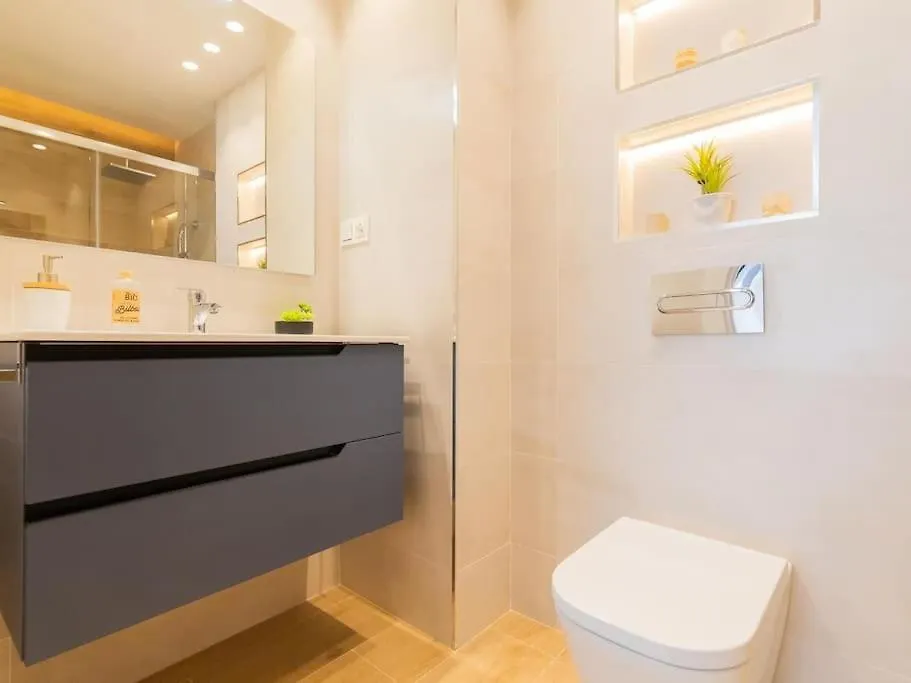 La Cruz Cozy Apartment By Next Stop Bilbao 0*,  Spain